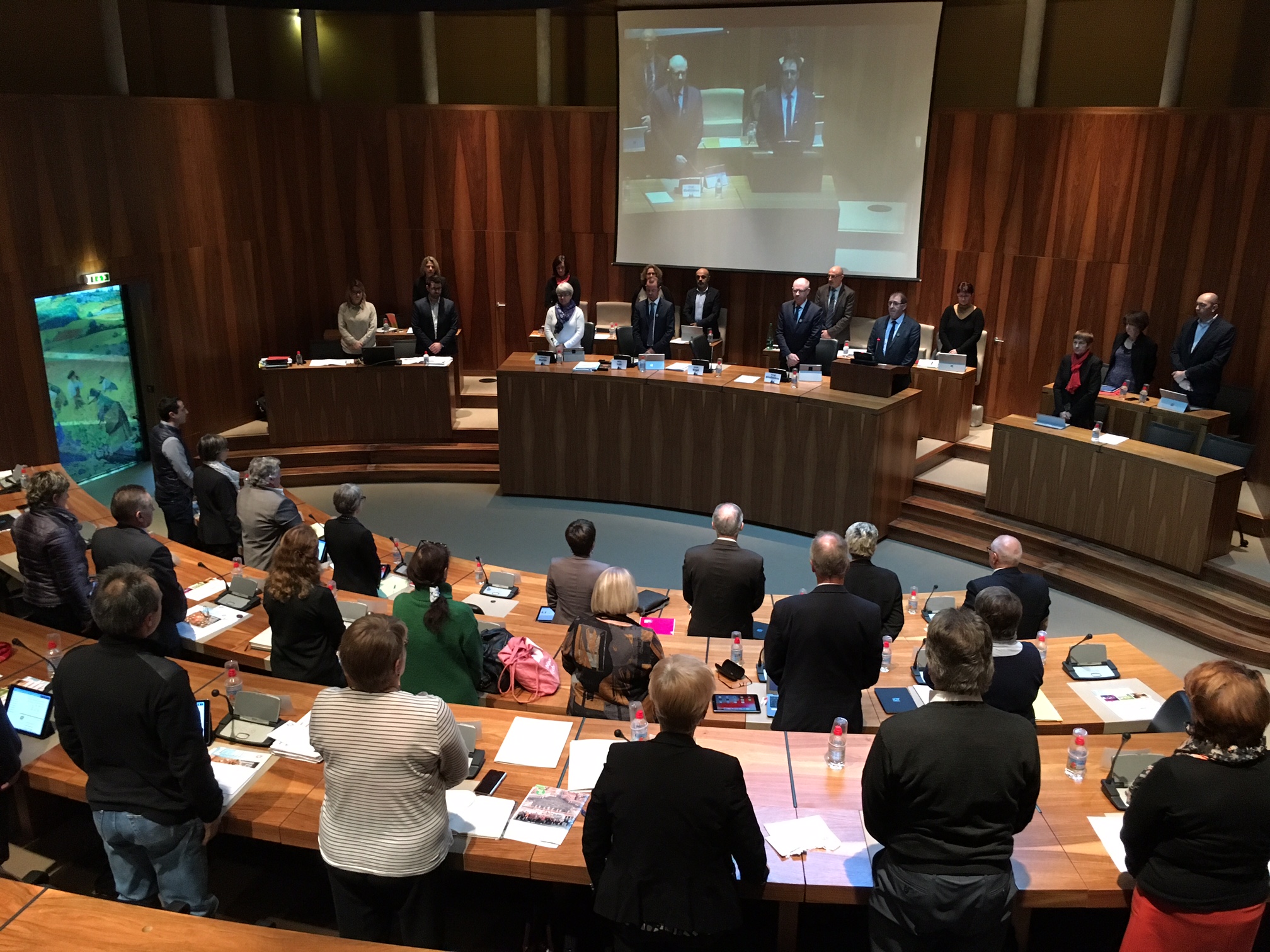 Conseil départemental du Lot Du jaune, un tournoi d’Esport, et + 6,6