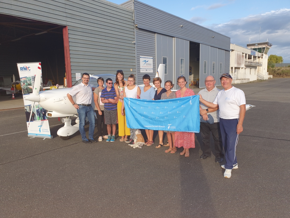 CahorsLalbenque Baptêmes de l’air du coeur à l’aérodrome Medialot